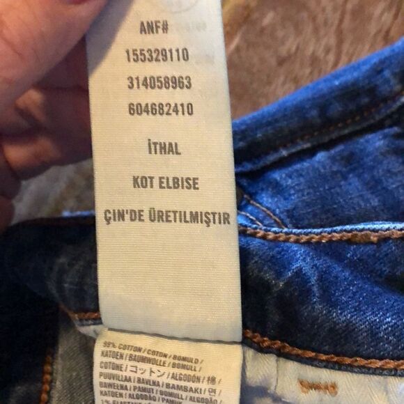 Abercrombie & Fitch Size 8R W29 L 29 Dark Wash Skinny Jeans - Picture 7 of 7